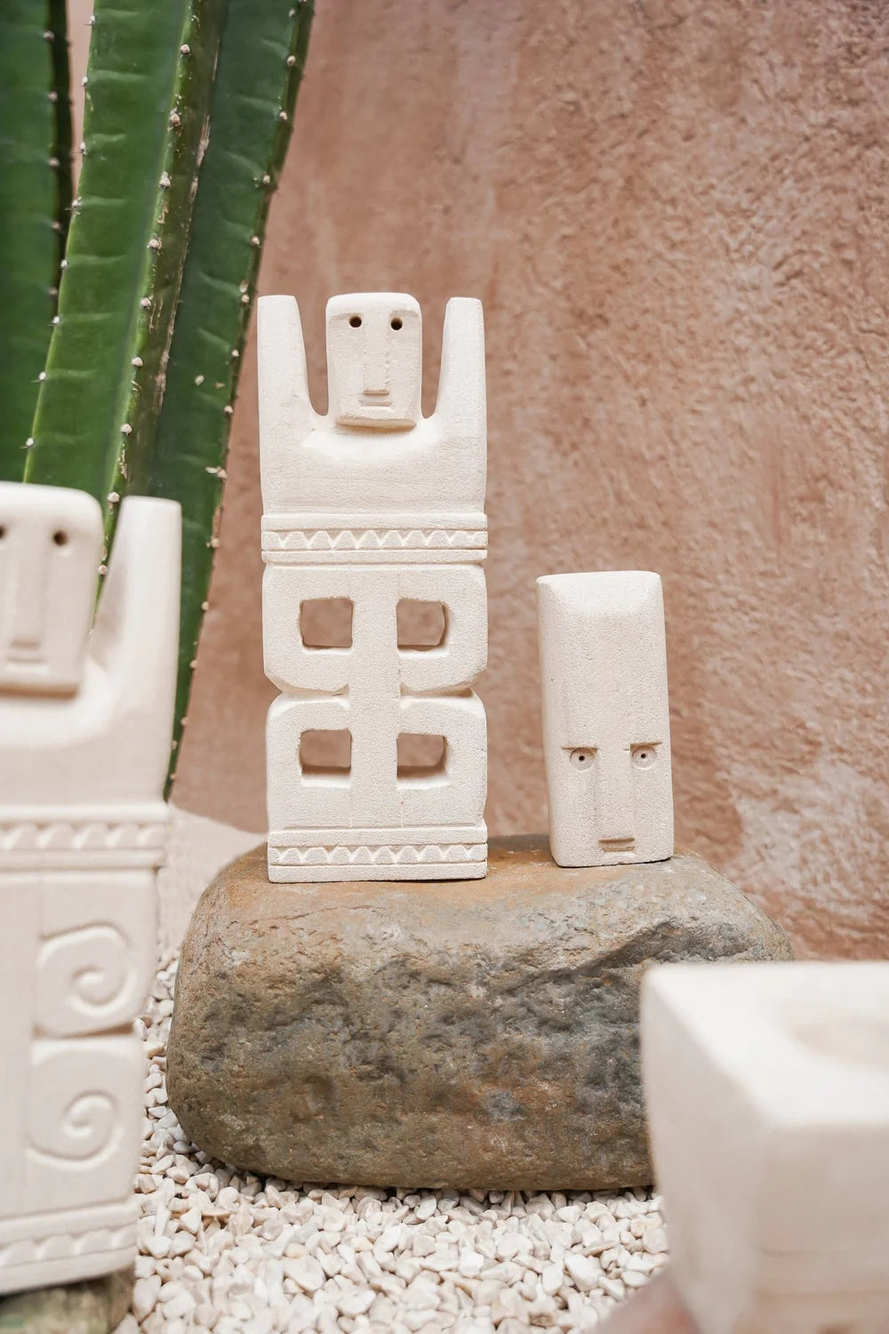 Beeldje van Steen - The Classic Stone Men – No. 2