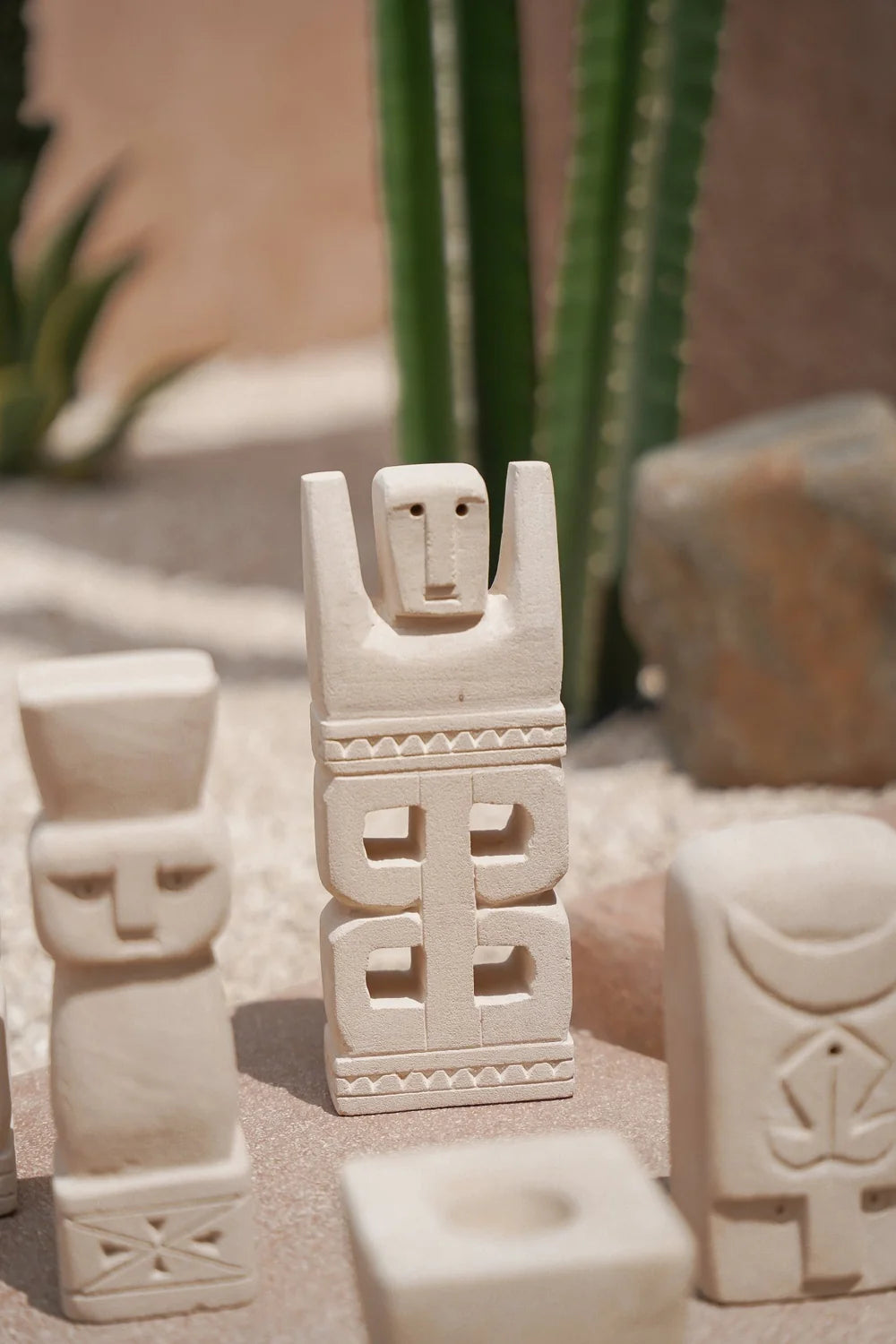 Beeldje van Steen - The Classic Stone Men – No. 3