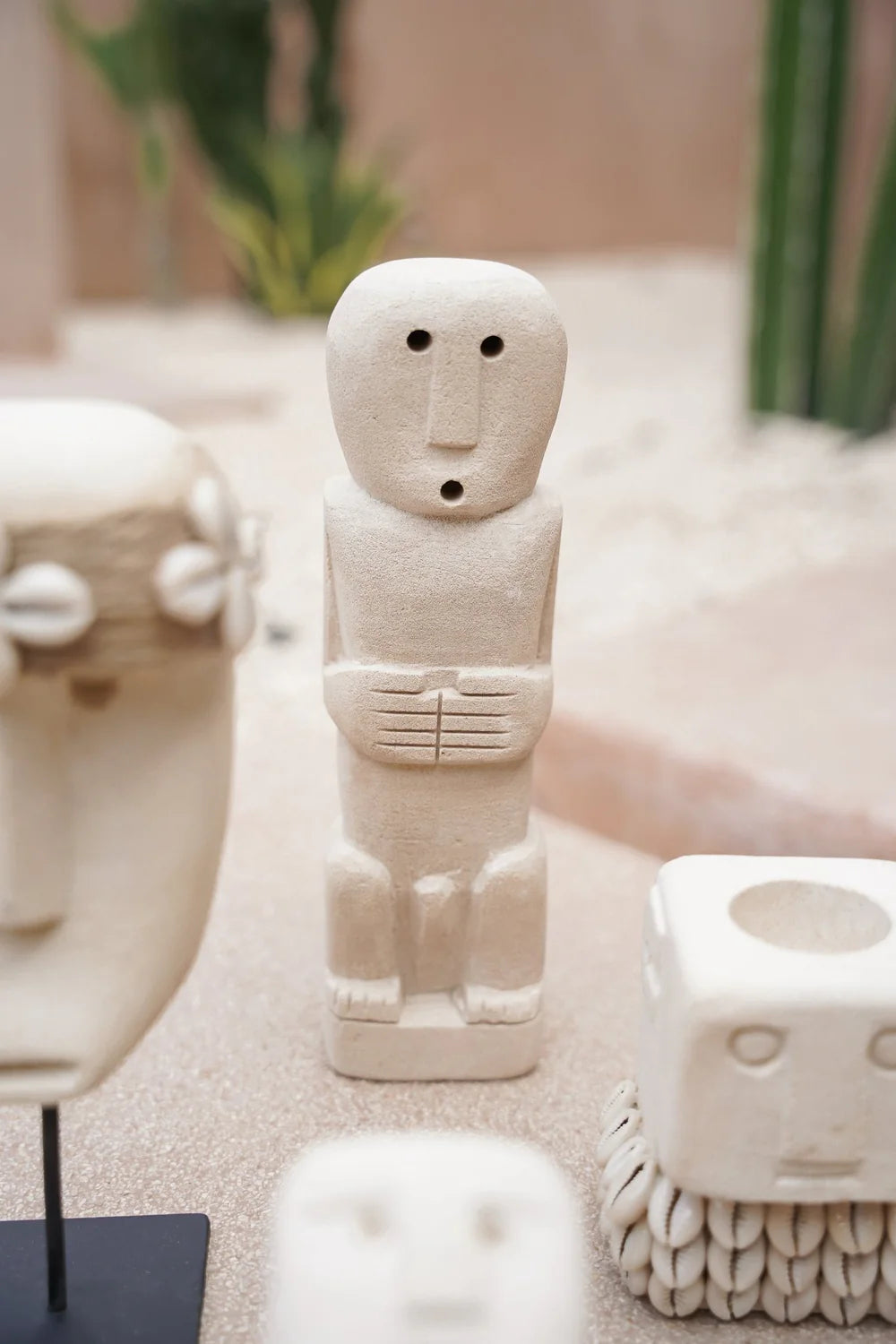 Beeldje van Steen - The Classic Stone Men – No. 6