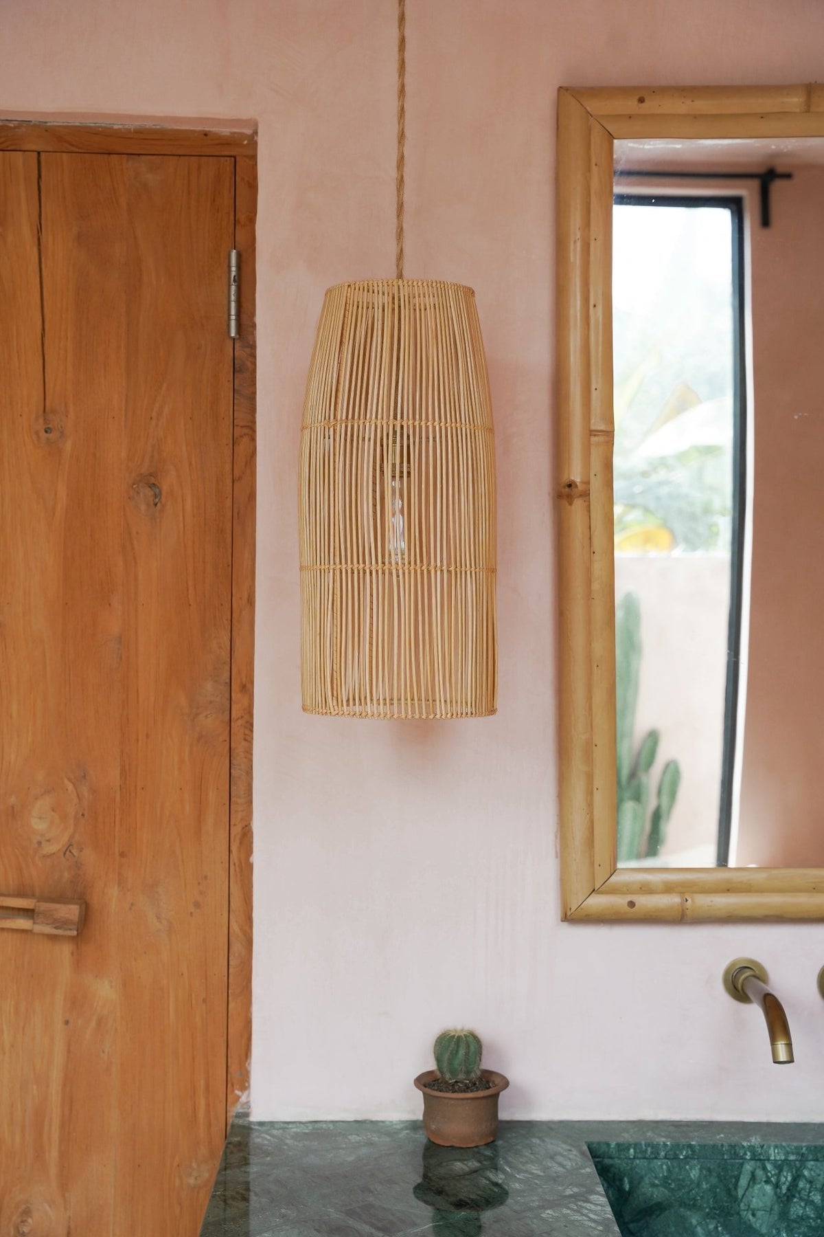 Rotan lamp - The Pondok